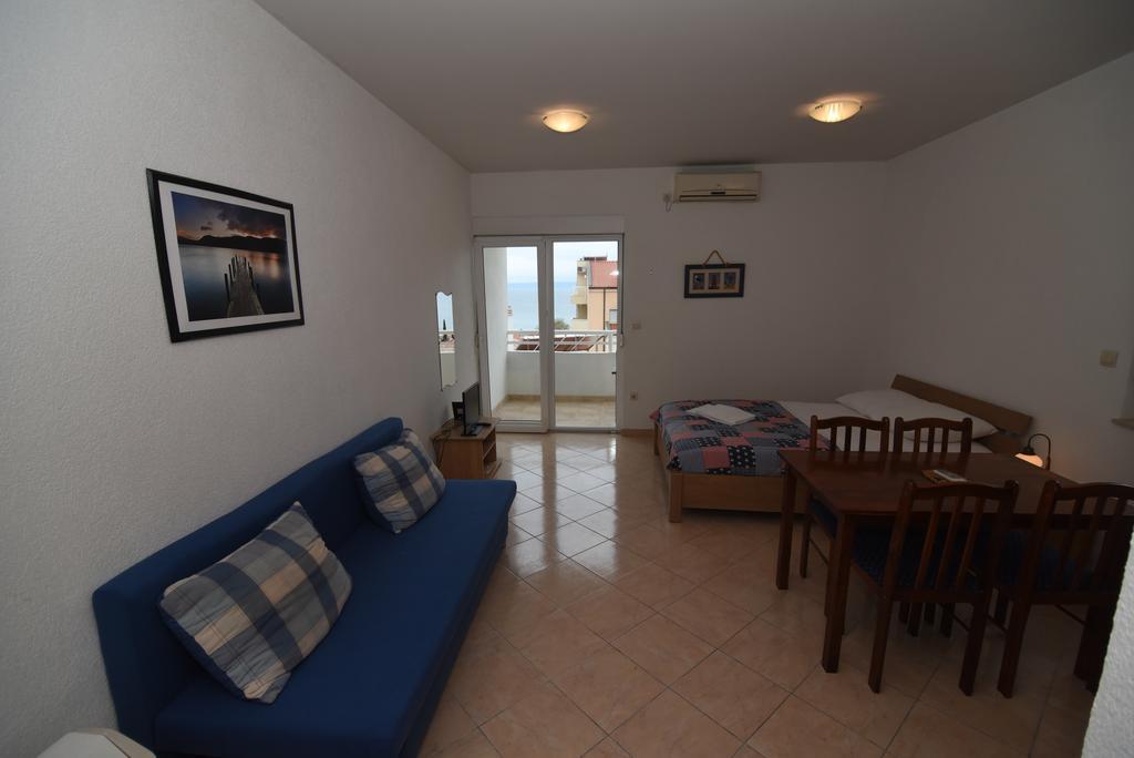 Apartments Coric Baška Voda Kültér fotó